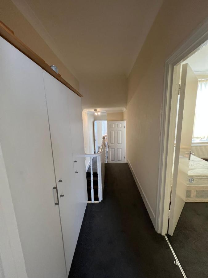 East London 2 Bedroom Apartment Londres Exterior foto